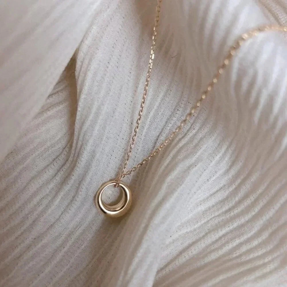 Sterling Silver Minimalist Gold Circle Necklace